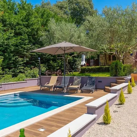 Casa Fragola By Briskva וילה