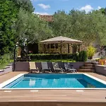 Casa Fragola By Briskva Villa